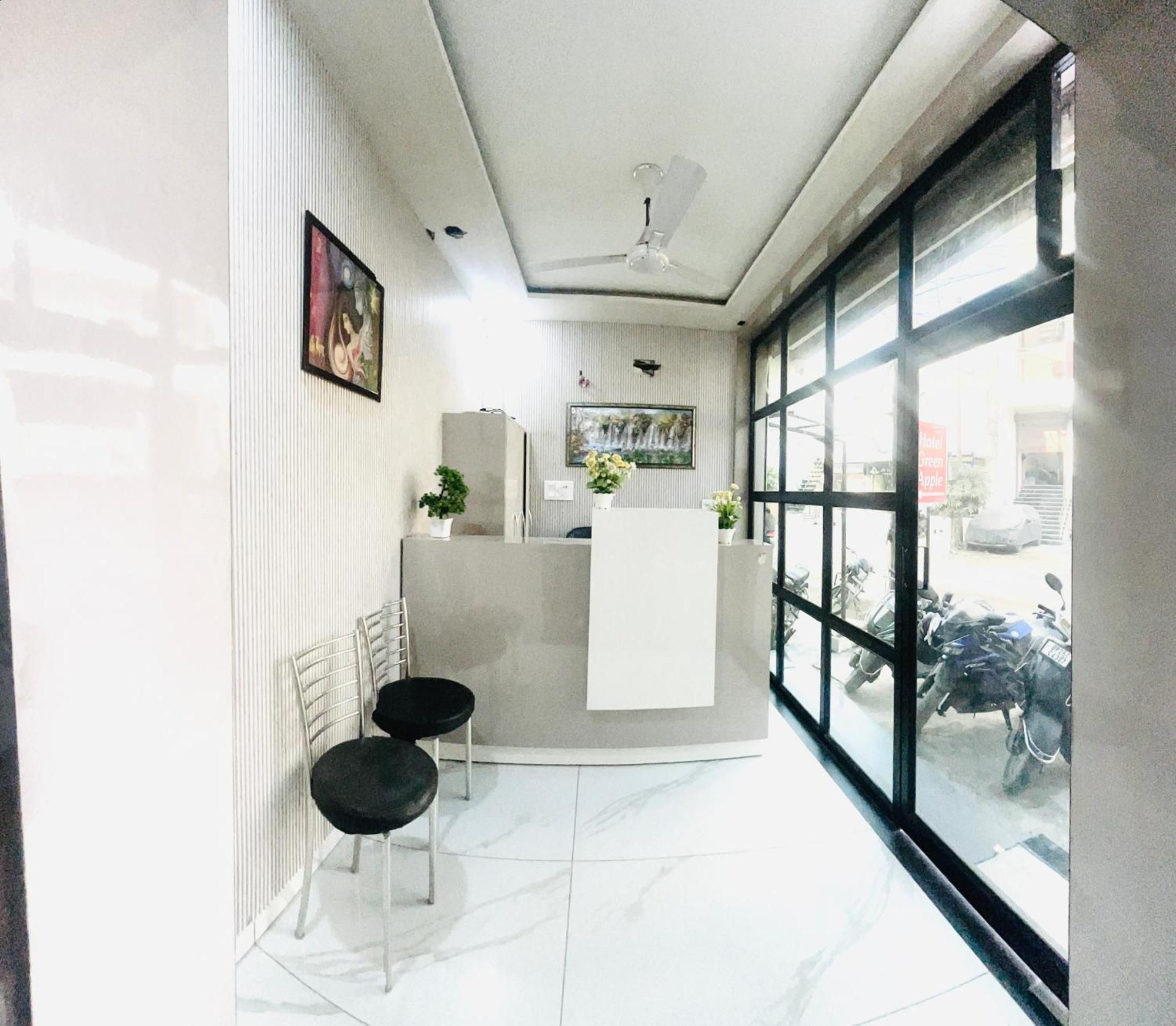 Hotel Green Apple バレーリー エクステリア 写真