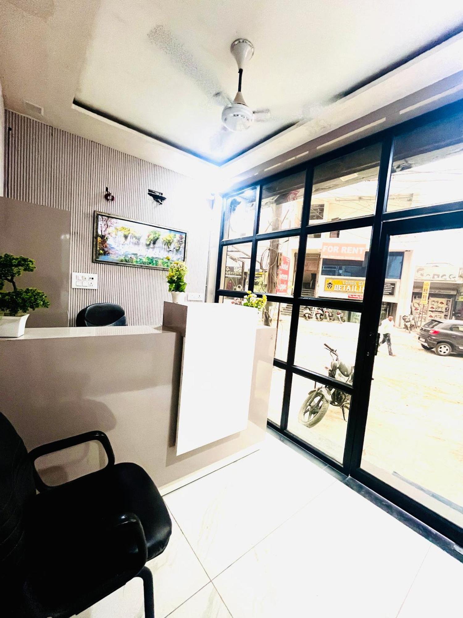 Hotel Green Apple バレーリー エクステリア 写真