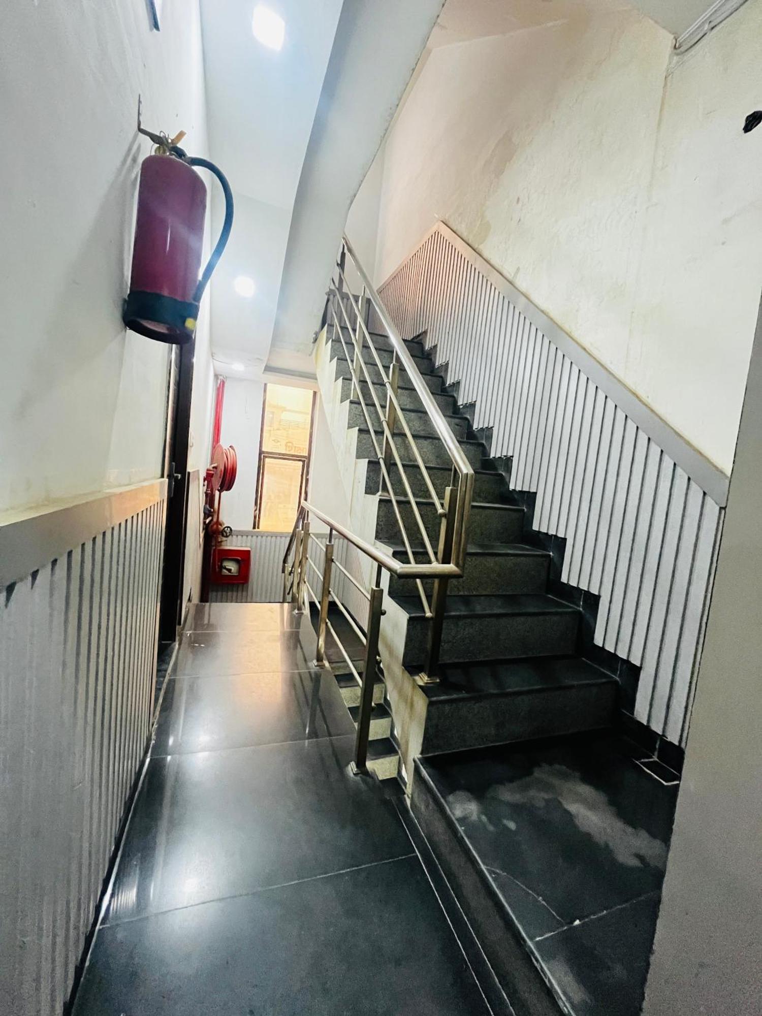 Hotel Green Apple バレーリー エクステリア 写真